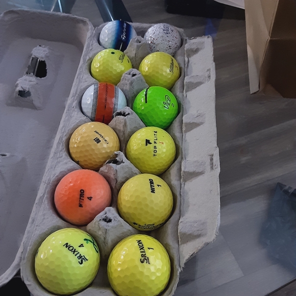 EUC GOLF BALLS 100'S OF GOLF BALLS ALL BRANDS ALL COLORS FRESH OF THE COURSE - Picture 2 of 2